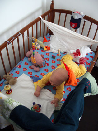 Spielzeit im eigenen Bett