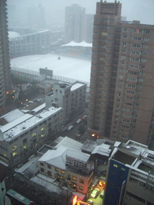 It sometimes happens in Shanghai, too.