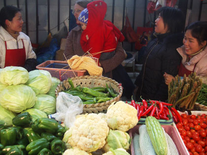 Freunde auf dem Markt