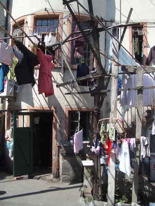 W�sche versch�nert die Architektur - III