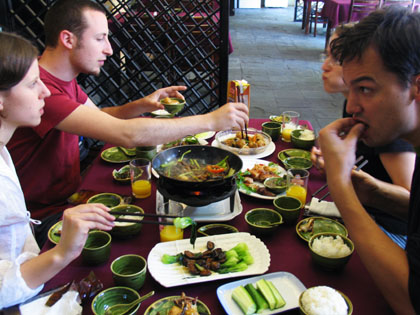 im Hubei-Restaurant in der Jianguo Lu