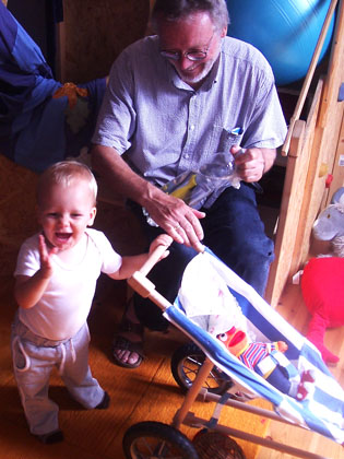 Ernie f�hrt spazieren