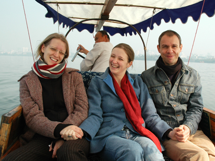 Das Kind schl�ft, wir machen eine Bootsfahrt