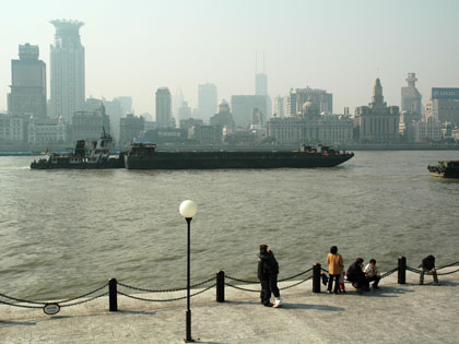 Bund von der anderen Seite