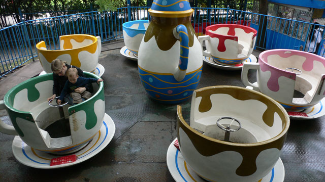 Kaffeetassen-Partie im Fuxing Park