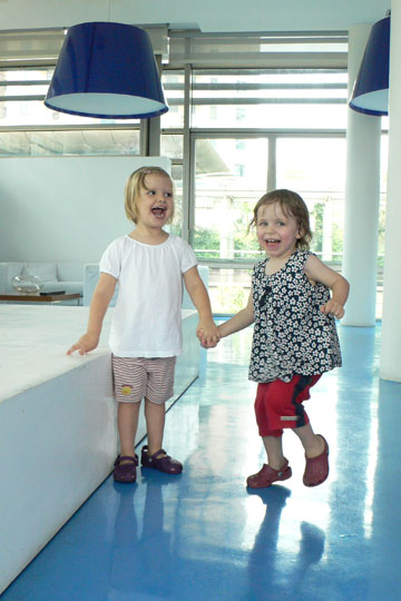 Lovis Abschiedsfest: Mia und Maya