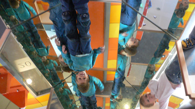 Spiegelhaus im Kindergarten