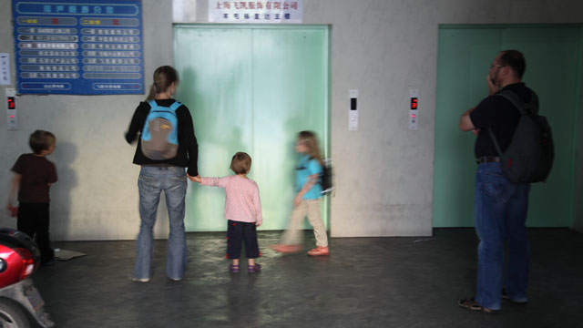 Auf dem Weg zum Moebelladen