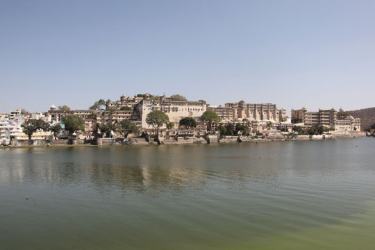 City Palace gesehen vom Hanuman Ghat aus