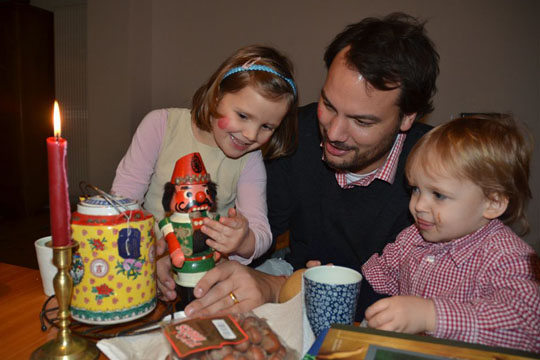 Inherited nutcracker