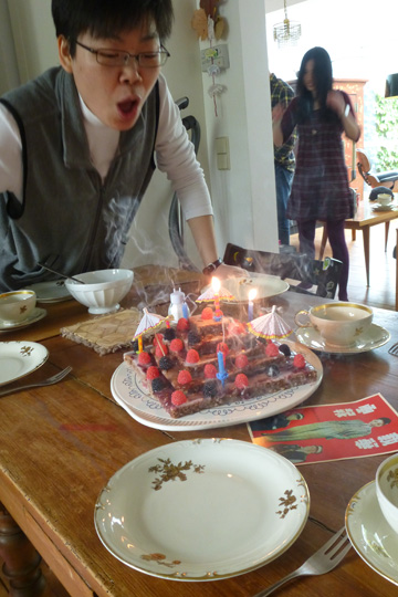 Happy birthday, Hungchi!